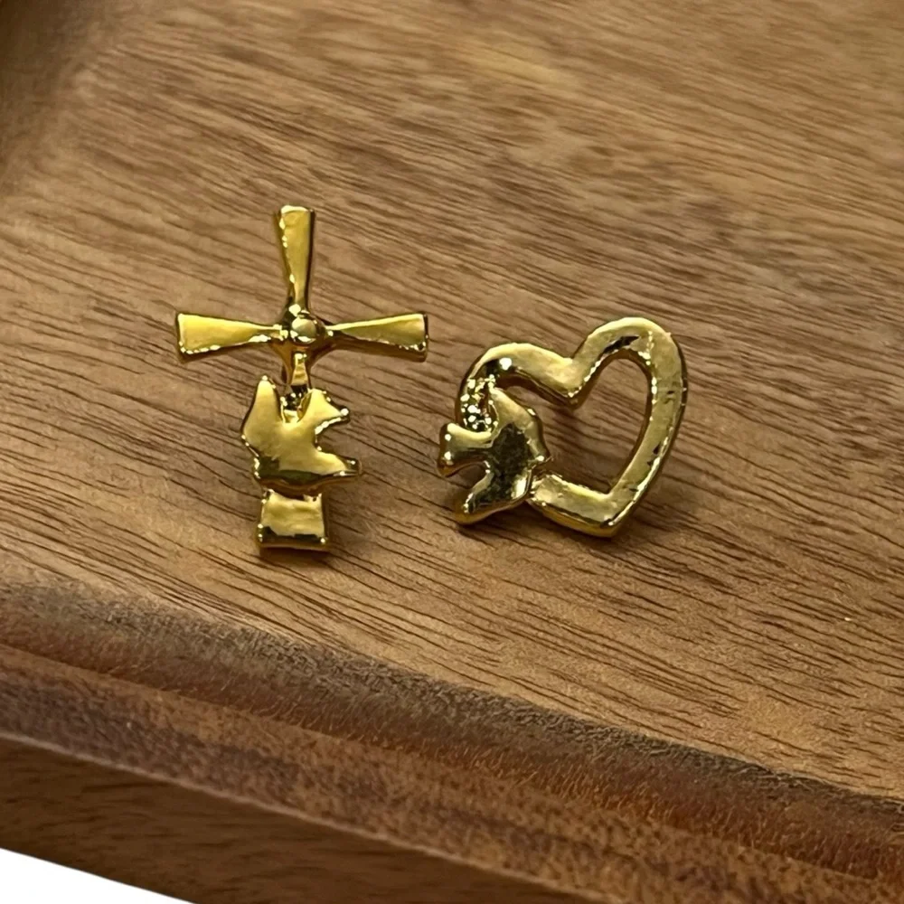 Gold‎ Tone Bundle Cross Heart W/Bird Lapel Pin Religious Christian Brooch Small